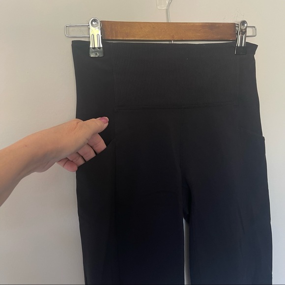 Athleta Excursion Hybrid 9" Black Biker Shorts XS - Picture 9 of 9